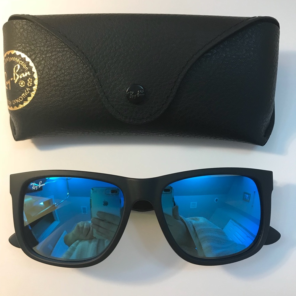 Brand New Authentic Ray- Ban Sunglasses.
